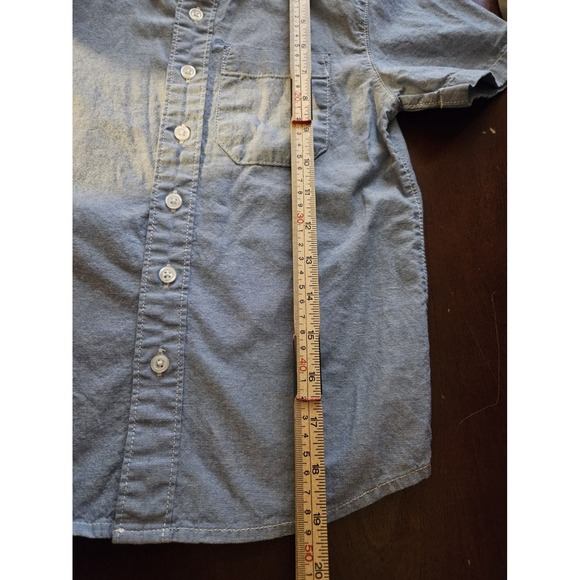 Boys Chambray Short Sleeve Button-up Shirt (Size Small 6/7) - Picture 4 of 4